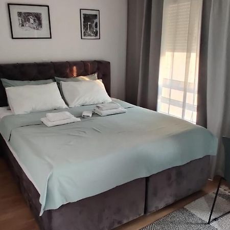 Vesta Apartment Tuzla - Across Bcc Shopping Mall Екстериор снимка
