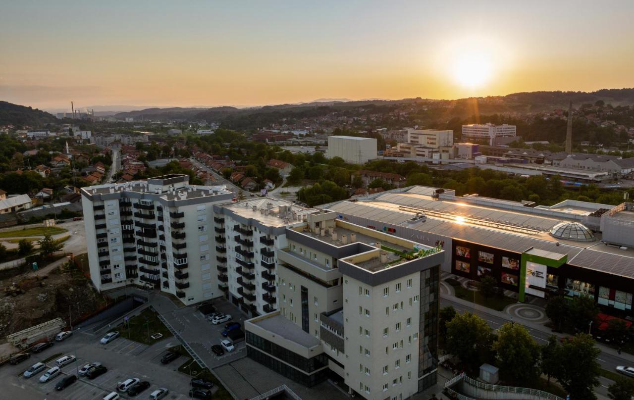 Vesta Apartment Tuzla - Across Bcc Shopping Mall Екстериор снимка